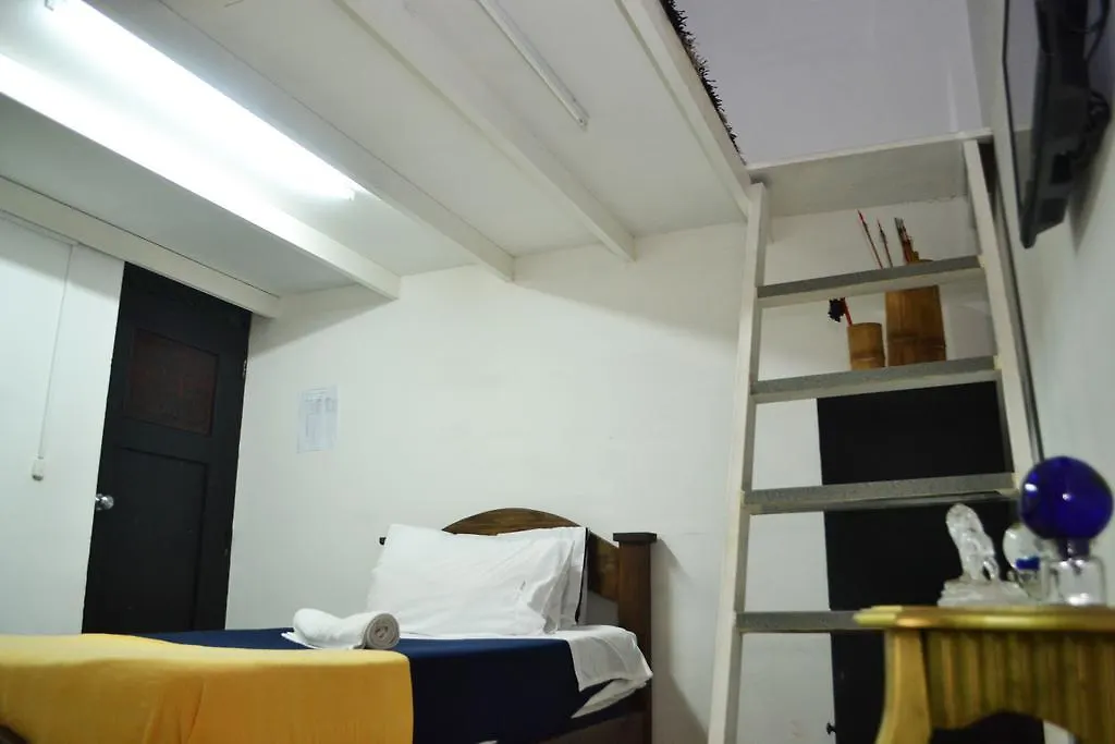 Tip Top Hostel 0*, 波哥大